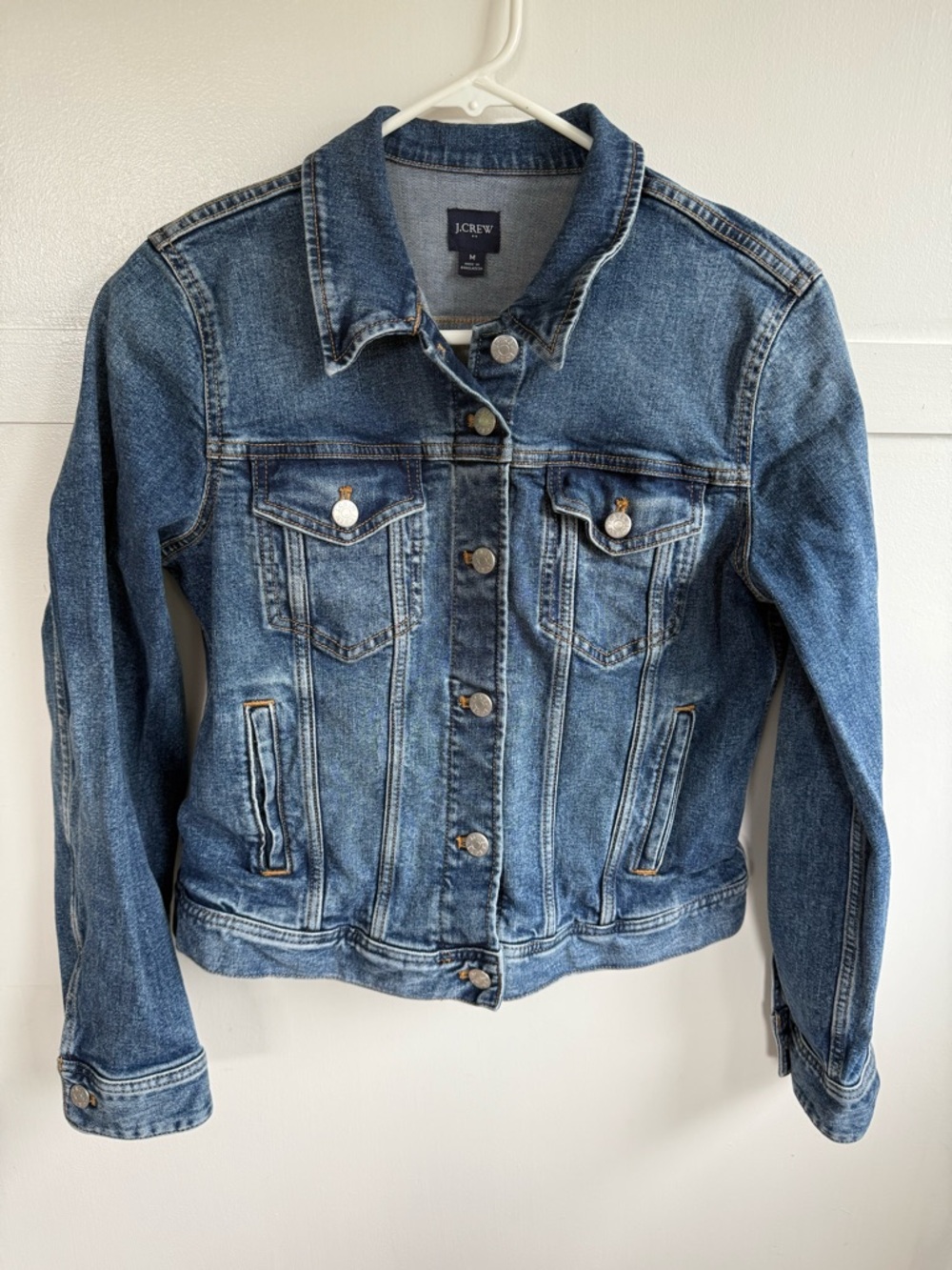 J CREW Womens Denim Classic Jean Jacket Blue Size Medium Timeless Trucker Jacket - Picture 4 of 15